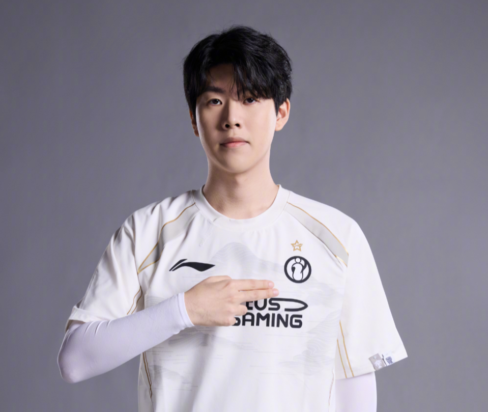 中继续保持 中继续保持