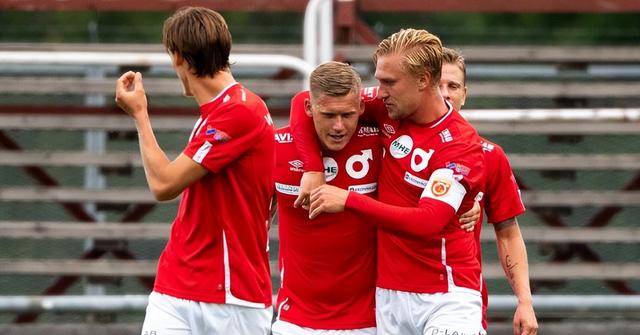 借助主场拿 借助主场拿