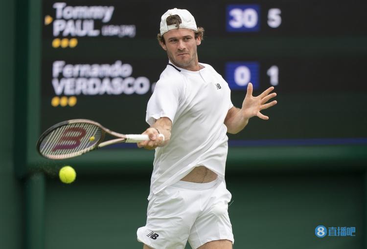 处在聚光灯 处在聚光灯