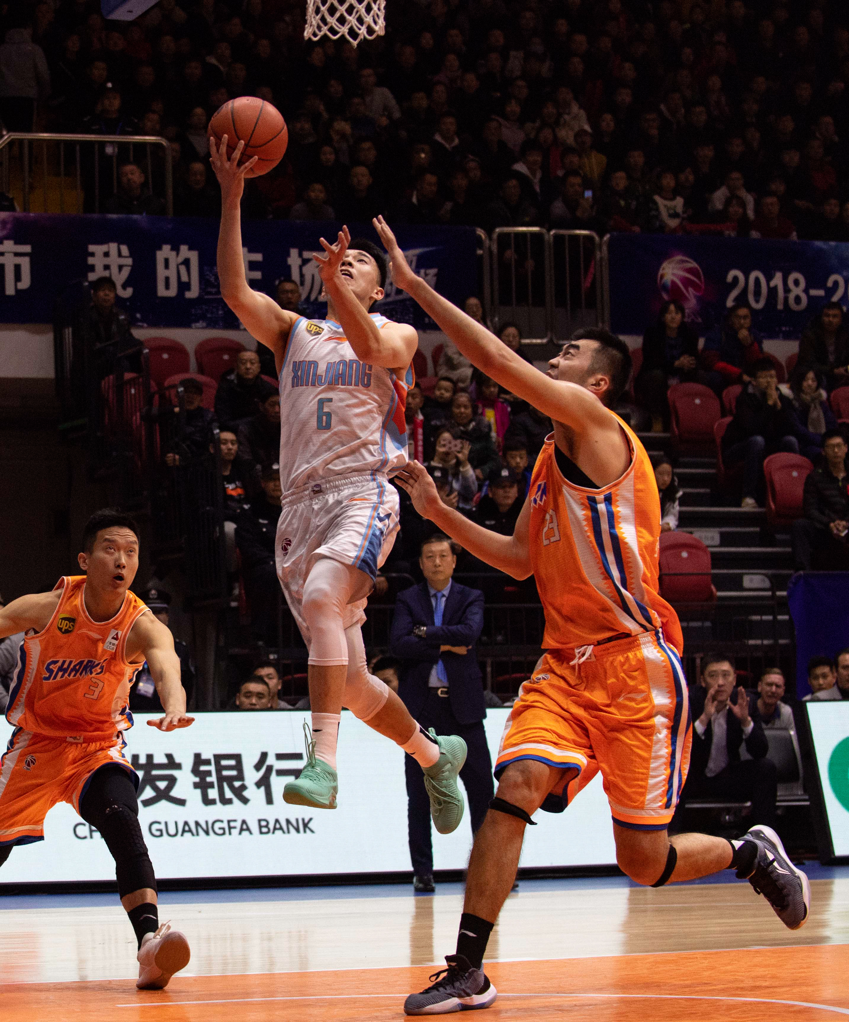 莱万以饮食 莱万以饮食
